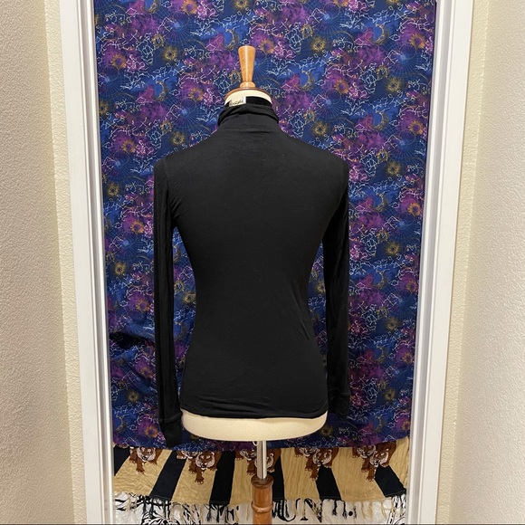 🌈 Lovely midnight turtle neck top - Picture 5 of 11